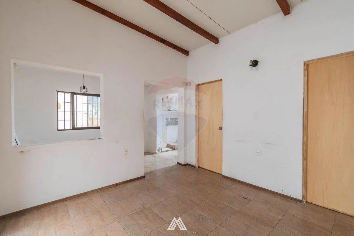 VENTA CASA DOS DORMITORIOS PATIO Y GARAJE CERRITO 4
