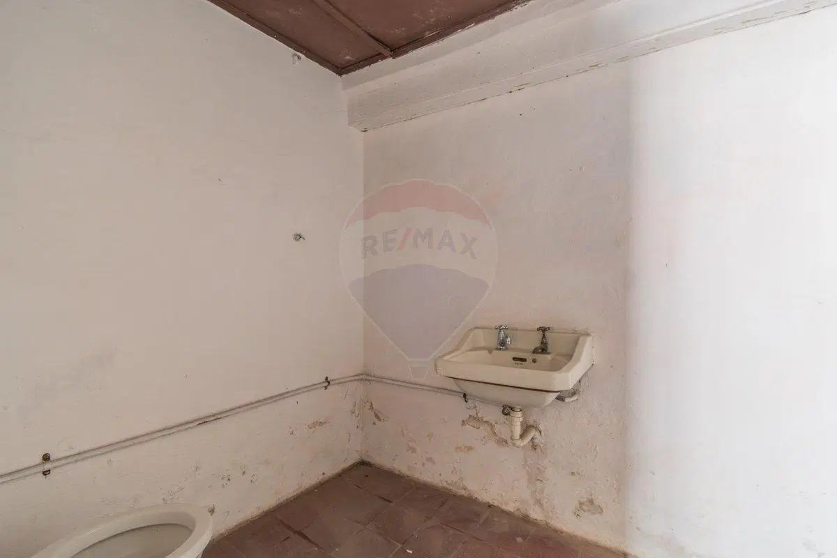 Se vende centro de Pando con vivienda y locales 4
