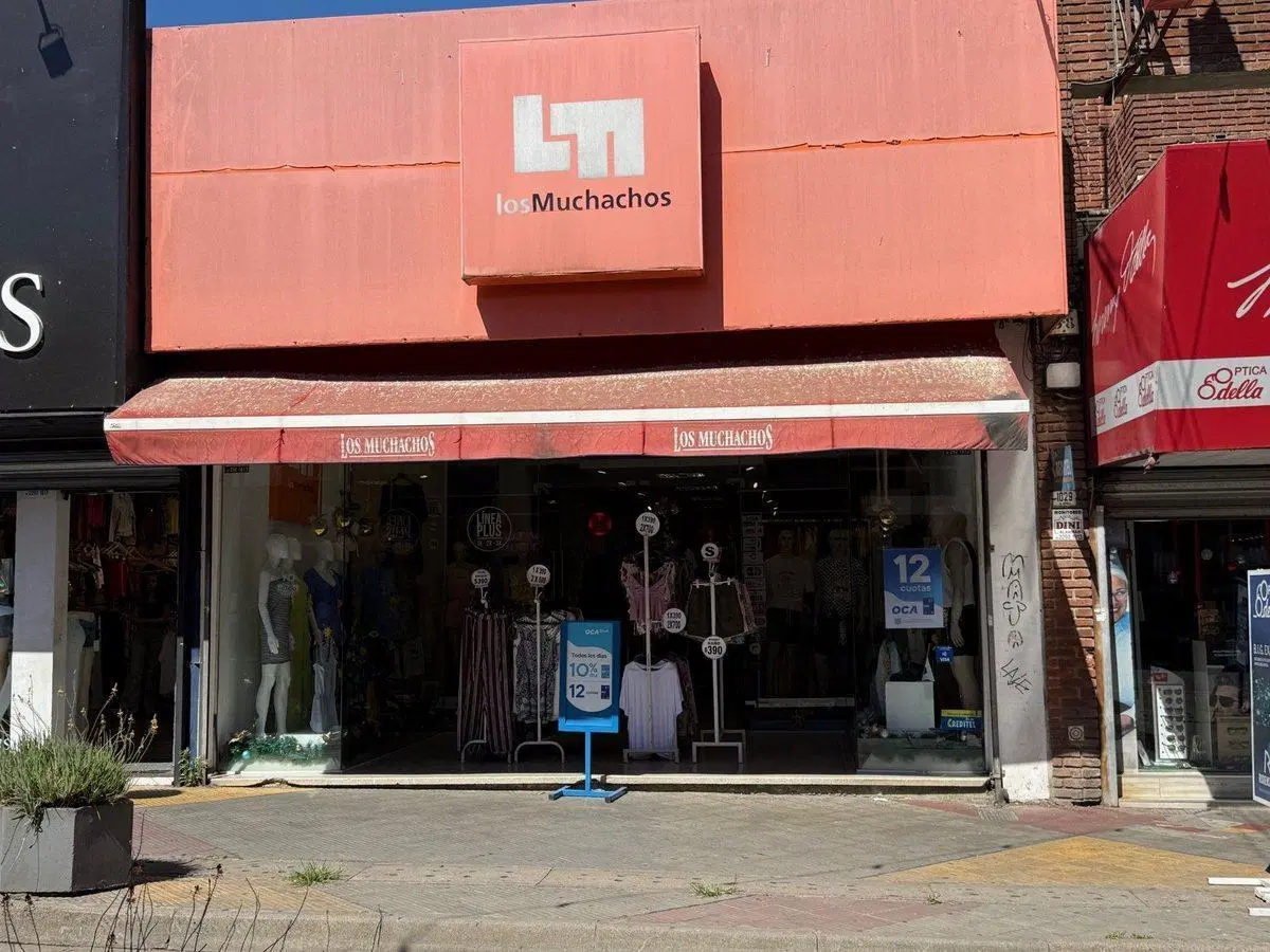 Alquiler local comercial calle principal de Pando 3