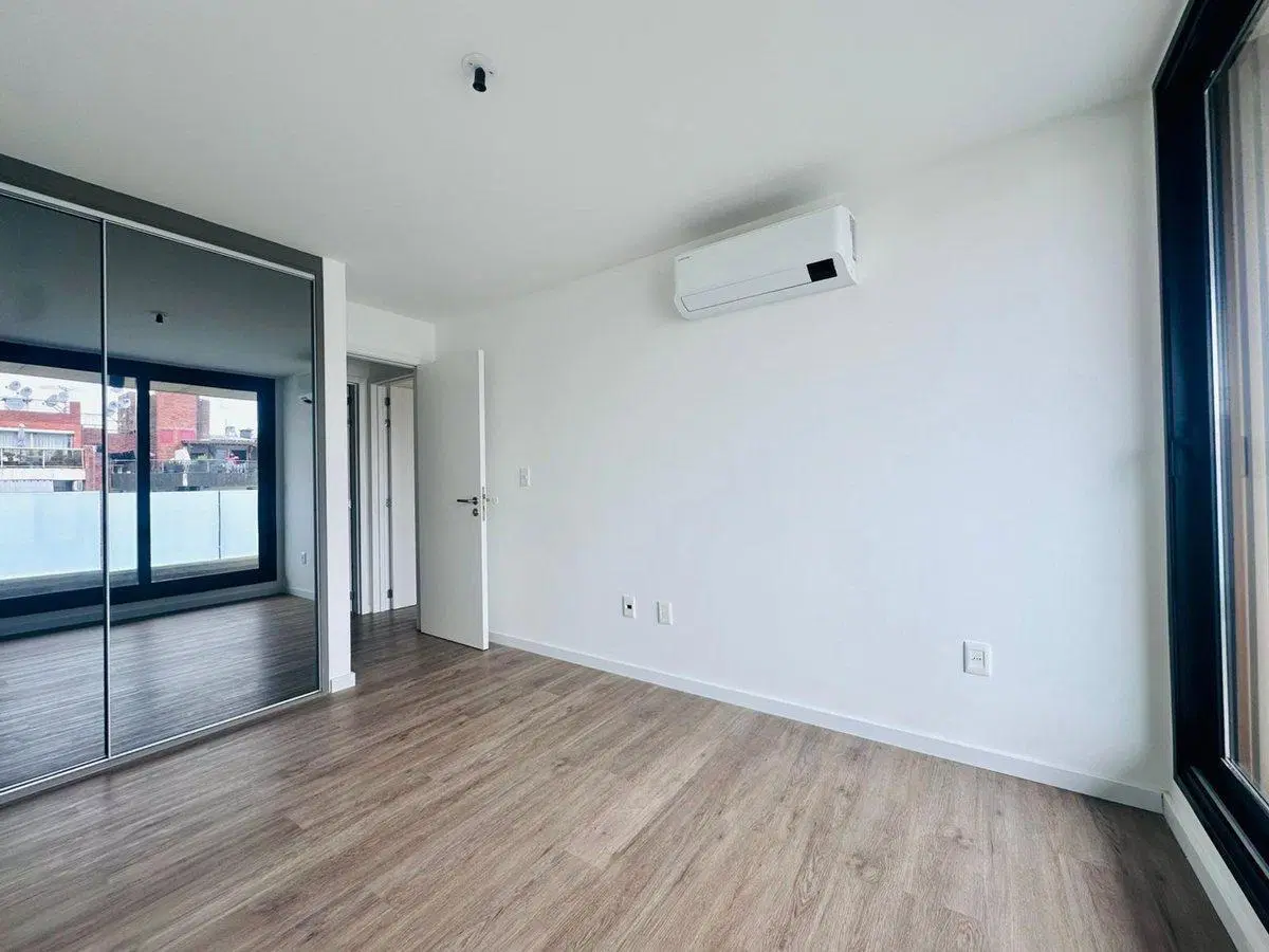 Venta apto 2 dorm. 2 gges, Punta carretas. 1