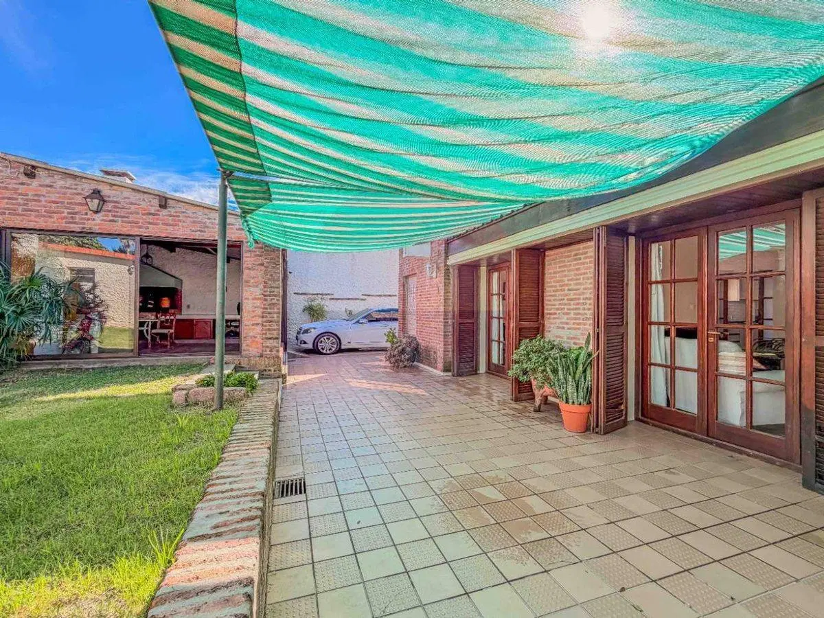 VENTA CASA 4 DORMITORIOS, PROXIMO RAMBLA, MERCEDES 2