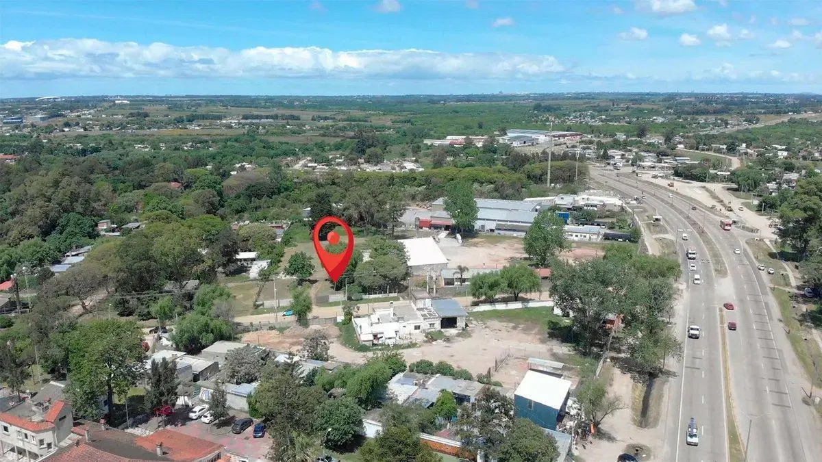Alquiler gran predio con casa en Barros Blancos 2