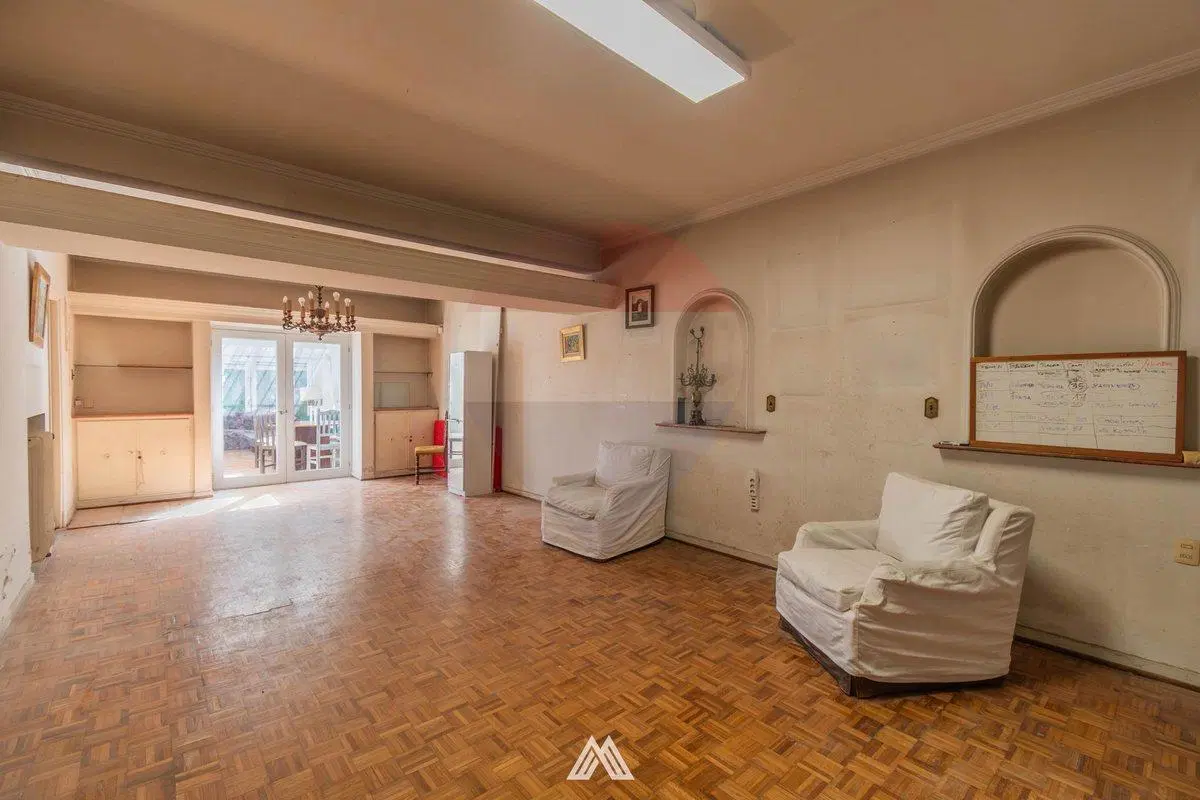 Alquiler casa Pta.Carretas 5 dorm.4 b esc. garage 4