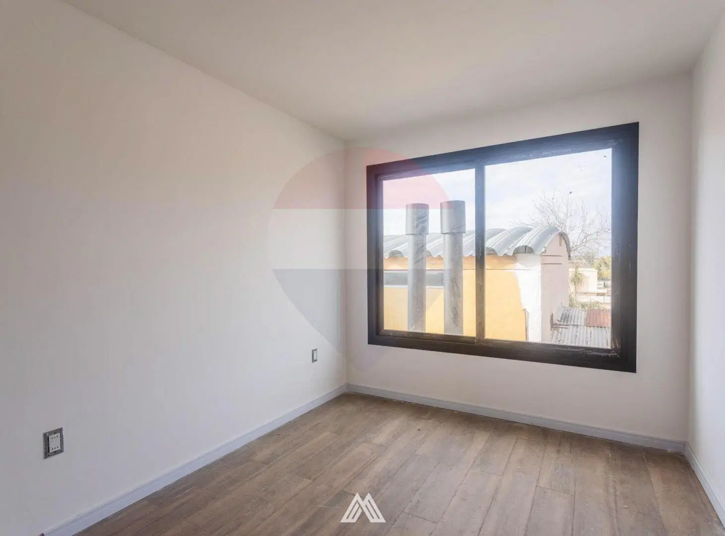 Venta casa tres dormitorios garaje y patio Solymar 4