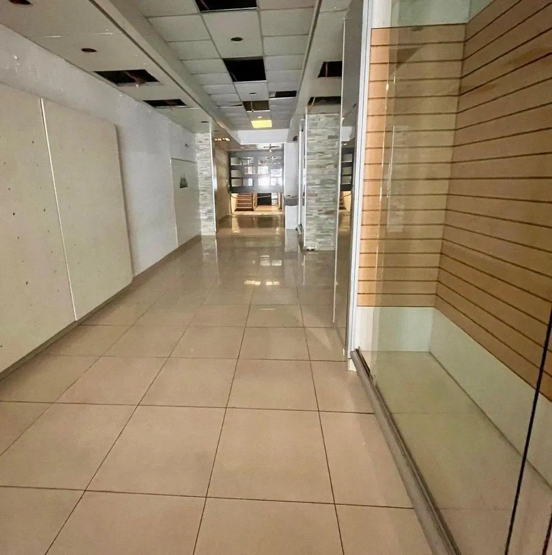 VENTA LOCAL COMERCIAL 18 DE JULIO Y GABOTO CORDON 5