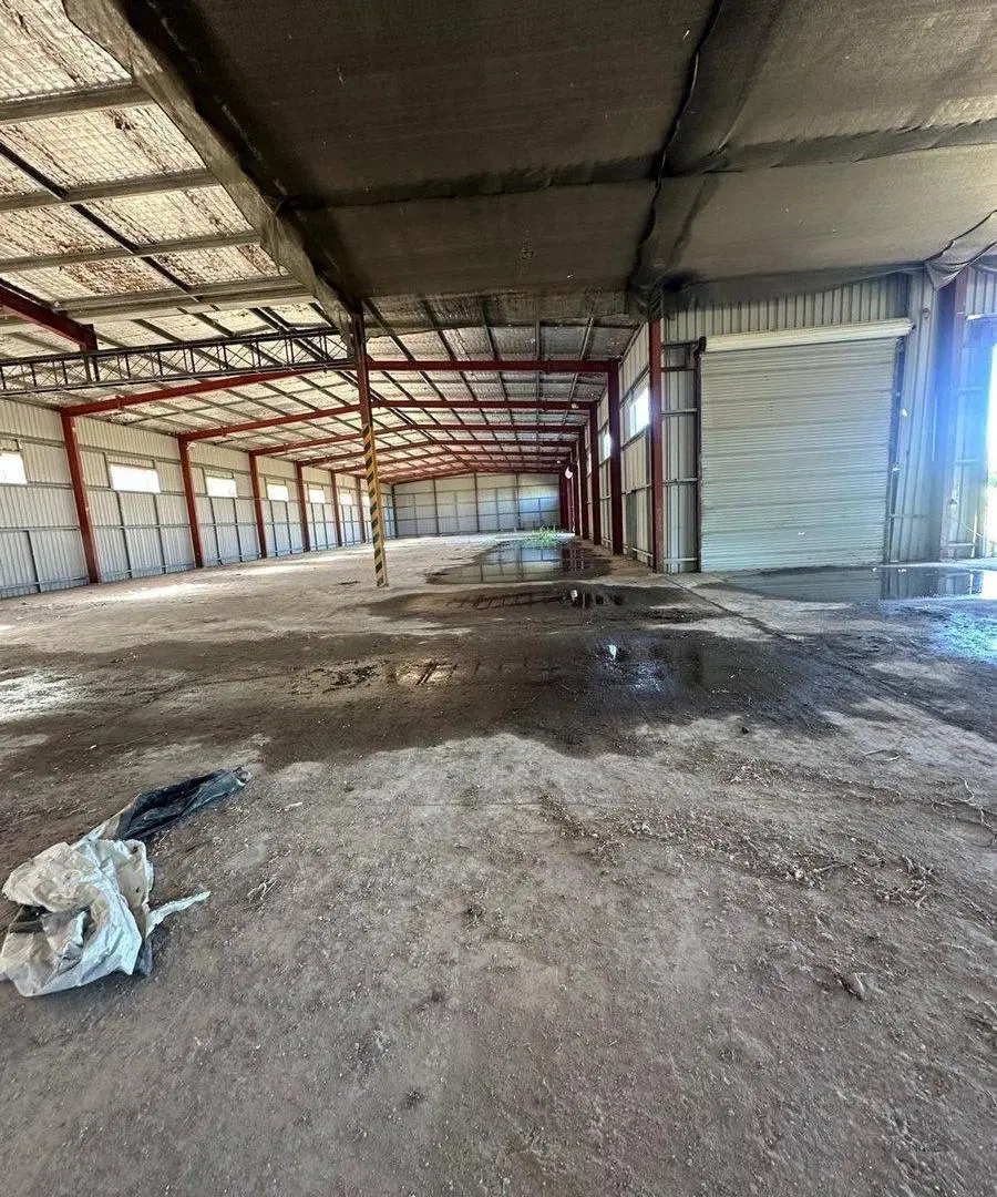 Venta depósitos y gran terreno Fray Bentos 2