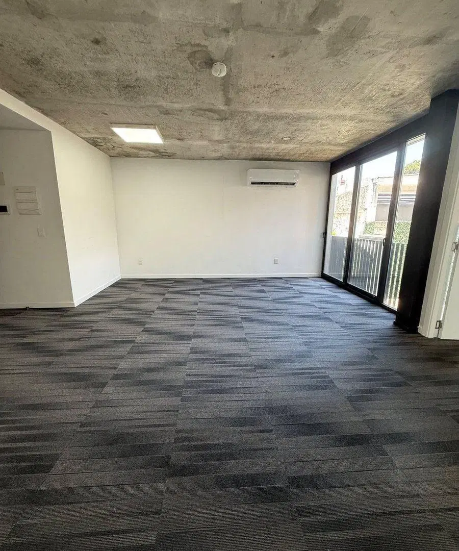 VENTA OFICINA DE LUJO PRÓXIMO A WTC POCITOS 4