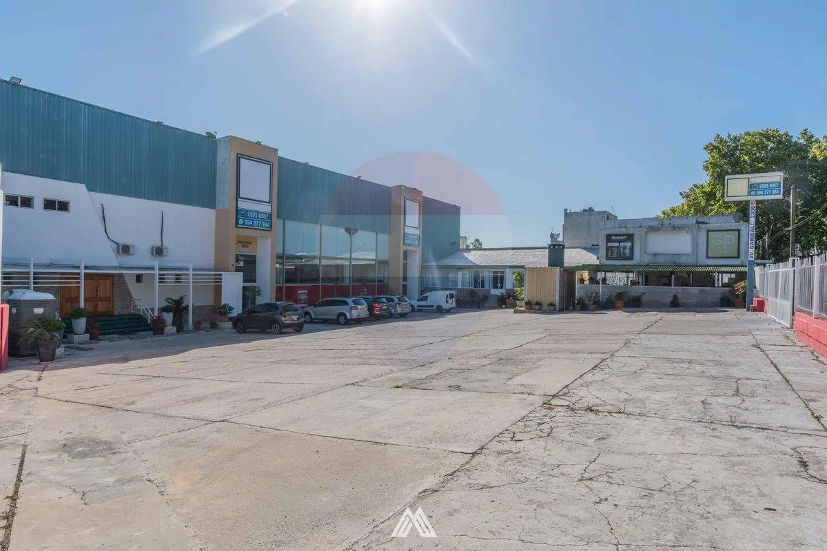 VENTA TERRENO PARA DESARROLLO EN LA COMERCIAL 5