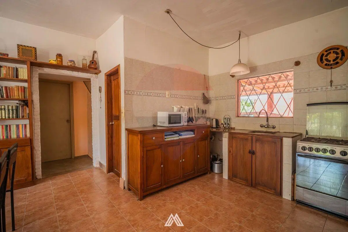 VENTA CASA 3 DORMITORIOS Y APTO JOAQUÍN SUÁREZ 5