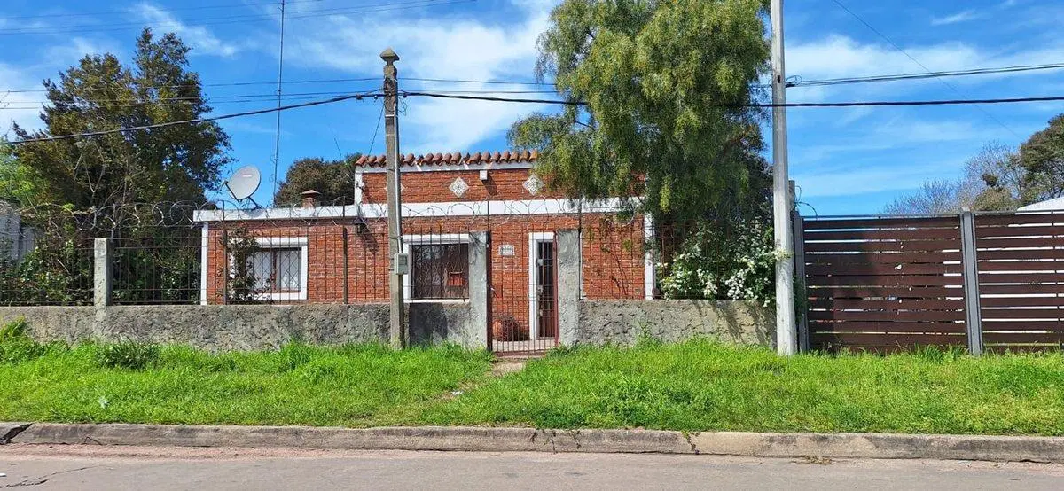 Venta Casa y Terreno Lezica 5