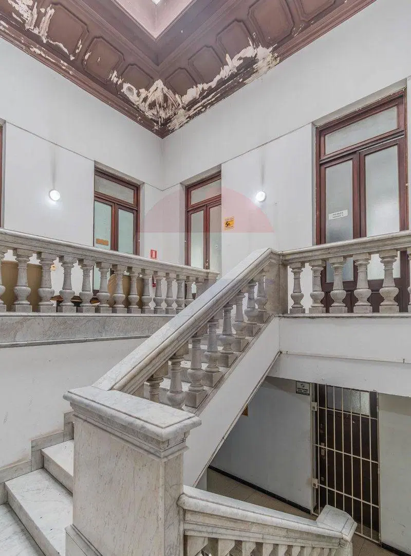 VENTA-oficina/estudio-CIUDAD VIEJA 3