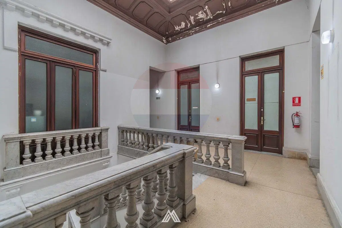 VENTA-oficina/estudio-CIUDAD VIEJA 5