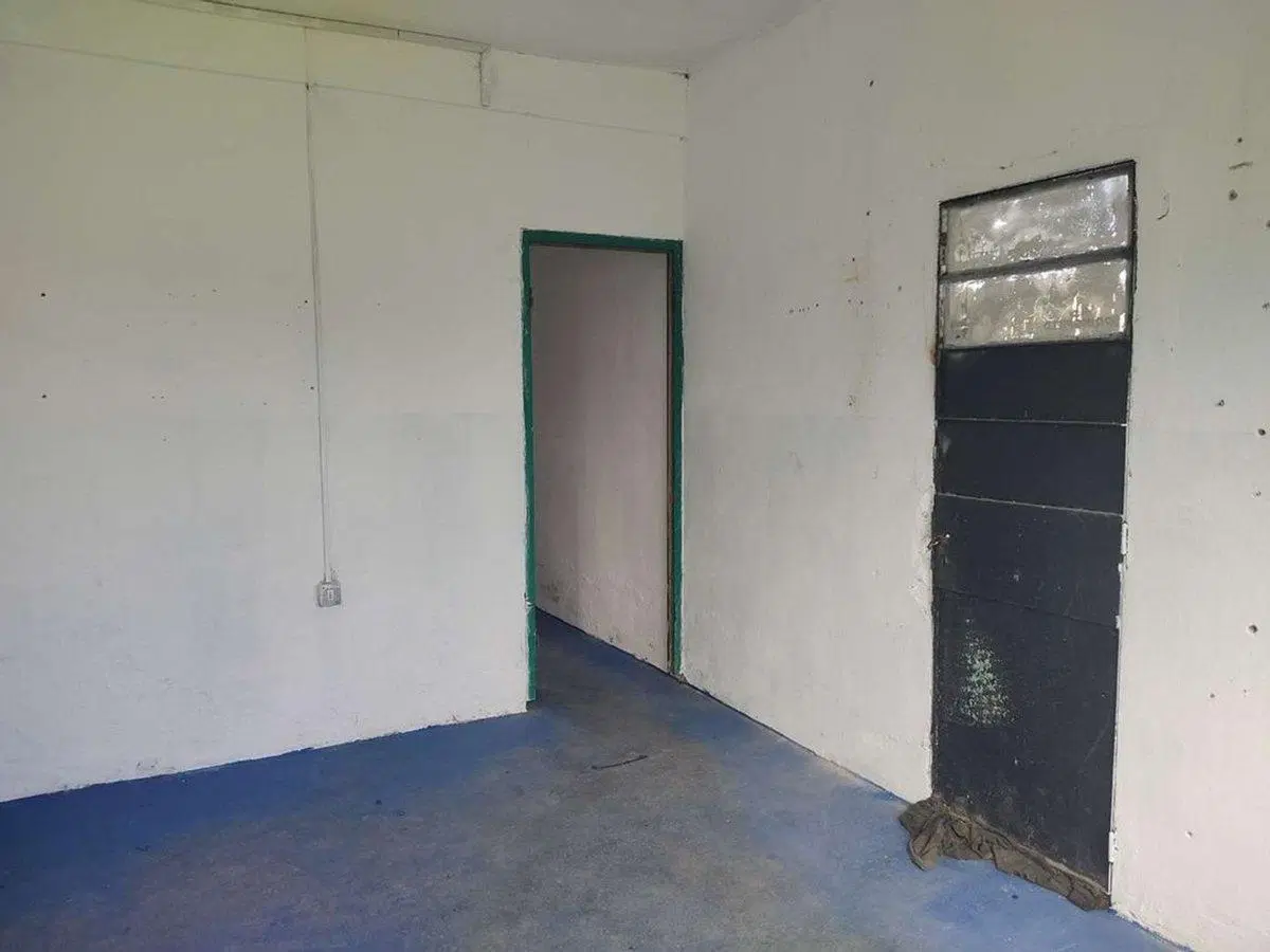 Alquiler Local Comercial con Amplio Terreno 3