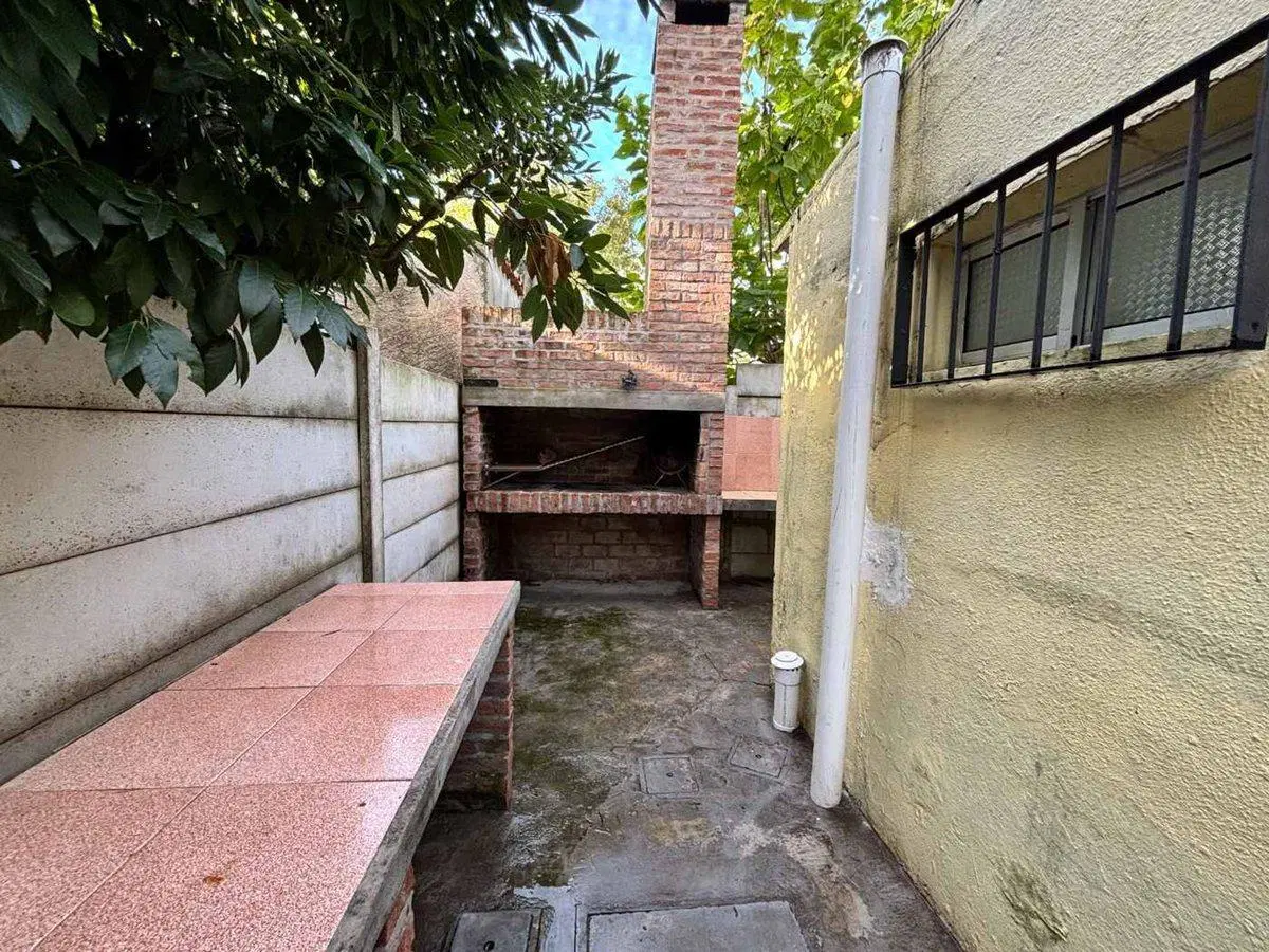 ALQUILER CASA 1 DORMITORIO Y COCHERA SAN LUIS 5