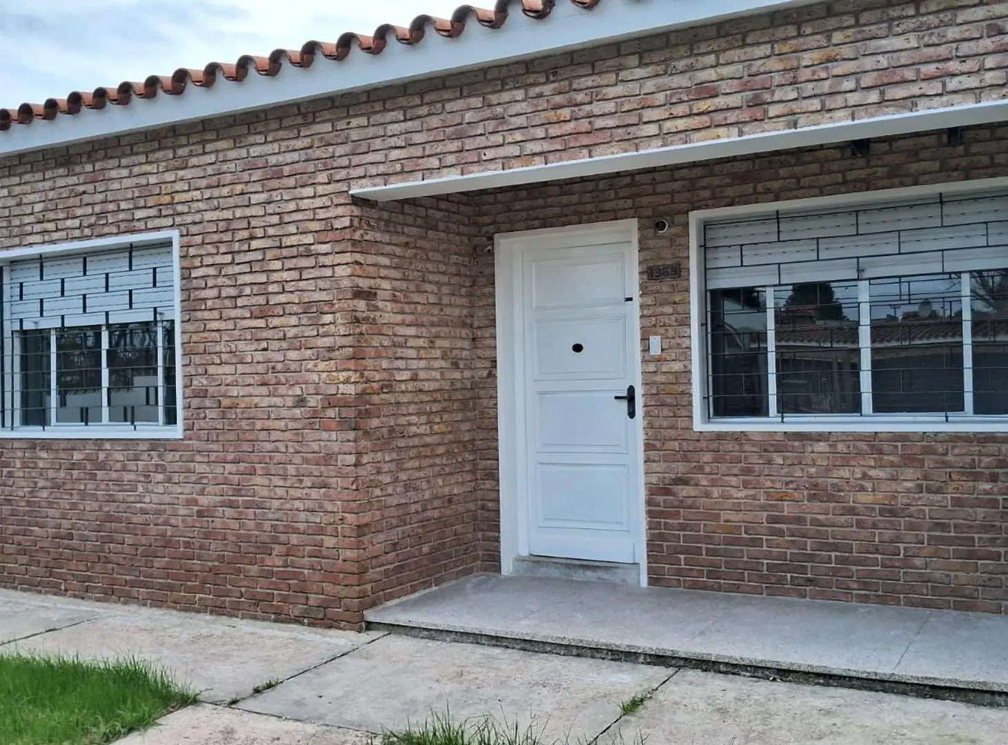 Alquiler casa 2 dormitorios con cochera en Pando 1