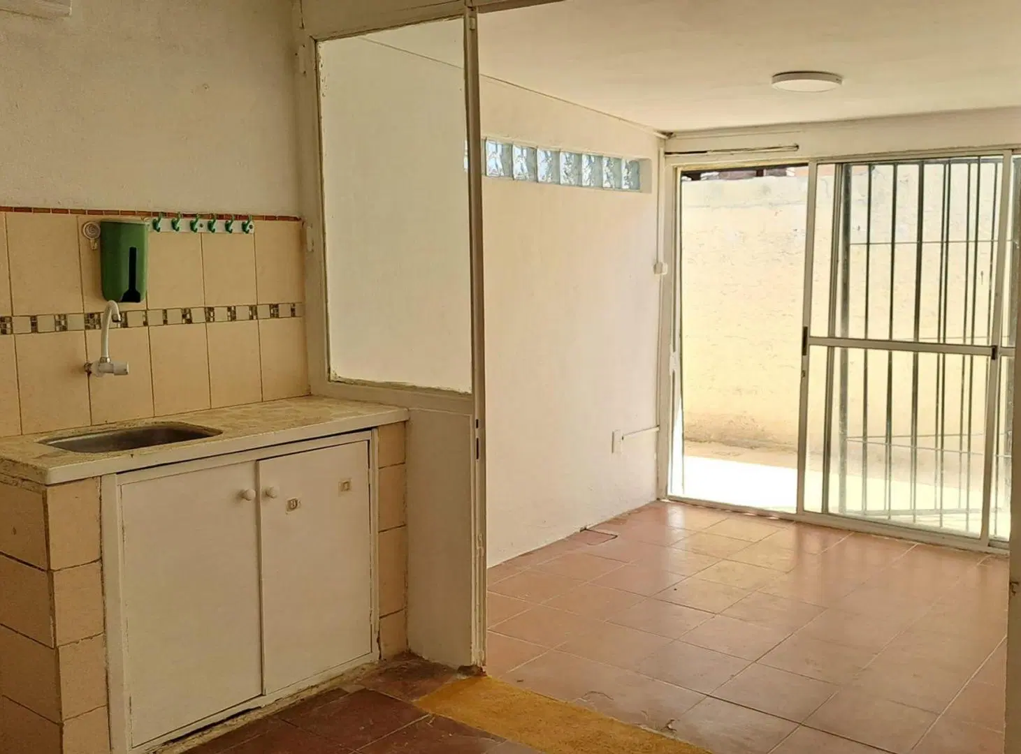 Alquiler Casa en ph de  1 Dorm. PRADO 4