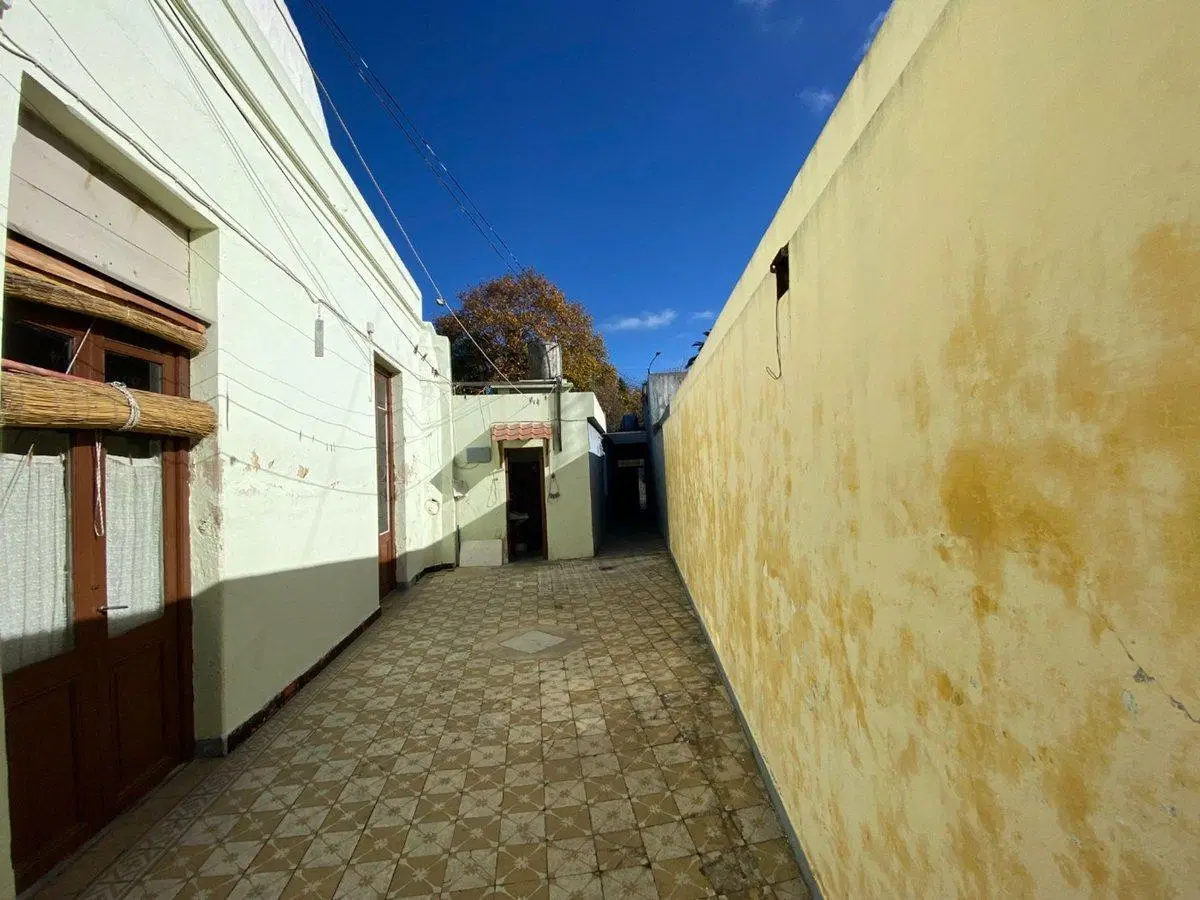 VENTA CASA y dos apartamentos a reciclar Reducto 4