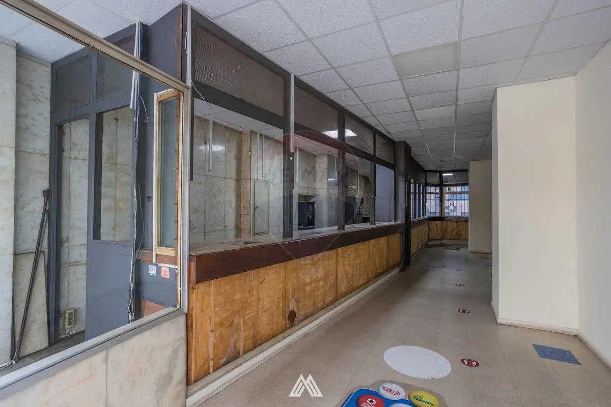 VENTA OFICINA Y LOCAL COMERCIAL CIUDAD VIEJA 2
