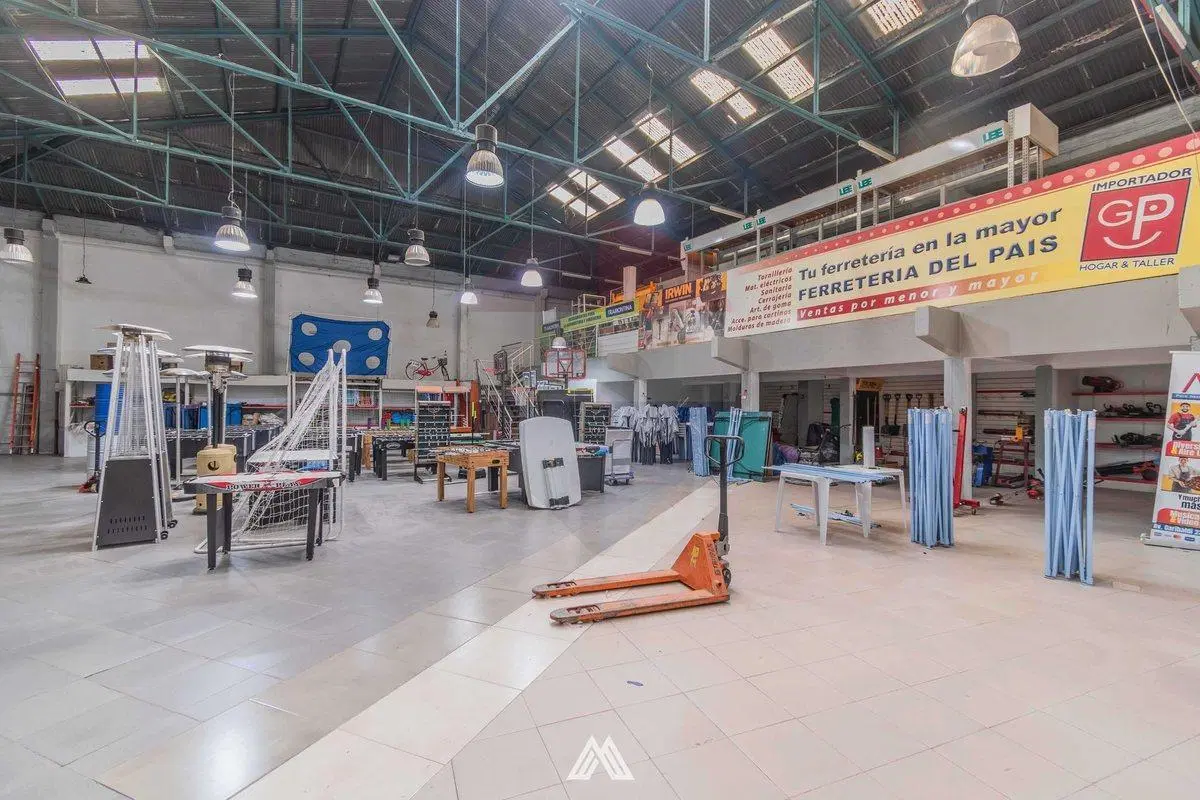 VENTA TERRENO PARA DESARROLLO EN LA COMERCIAL 4