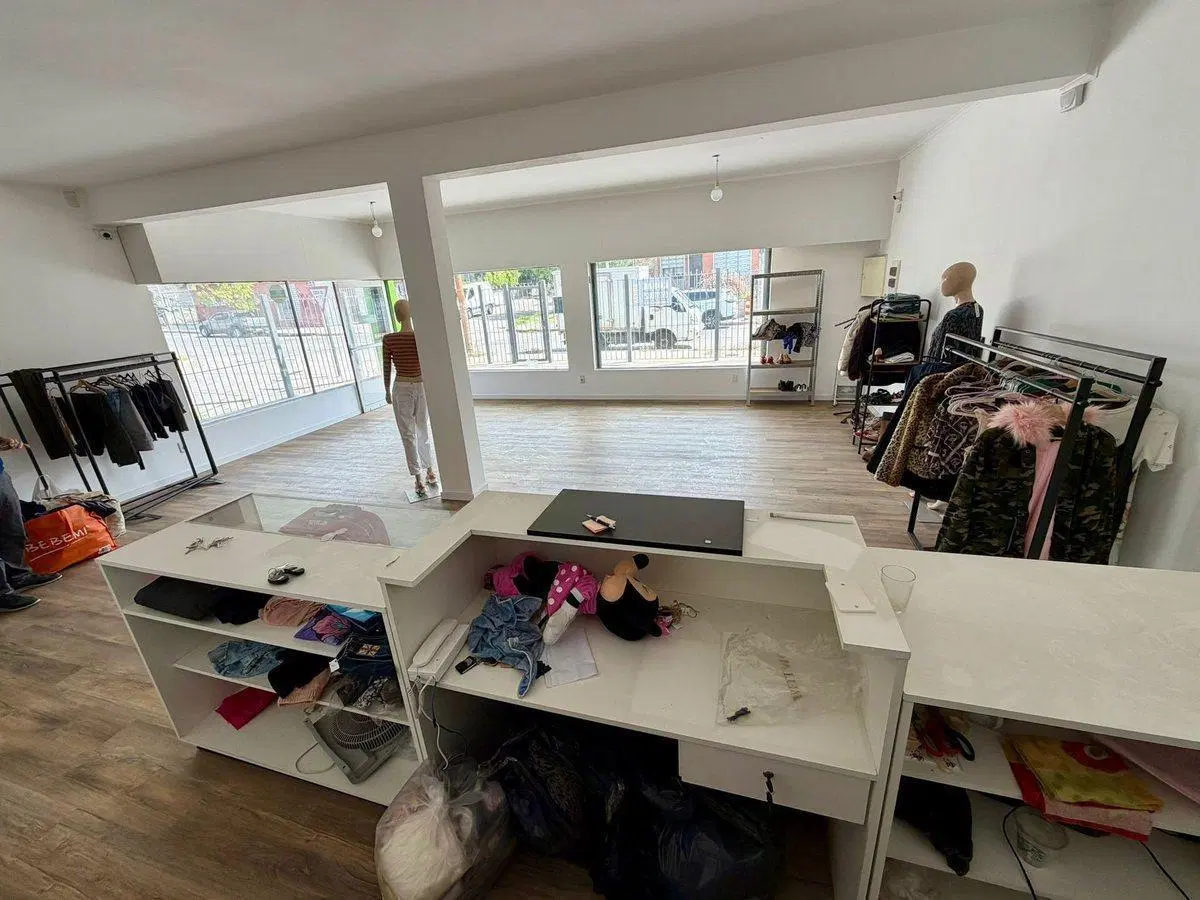 Venta Local Comercial Cerro 230m2 Totales 4