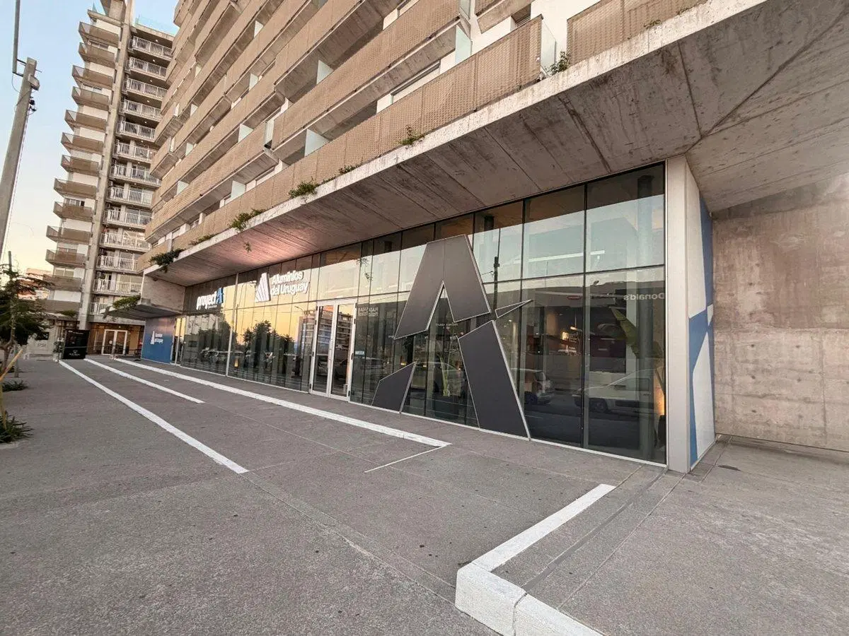 VENTA LOCAL CON RENTA SOBRE AV ITALIA 1