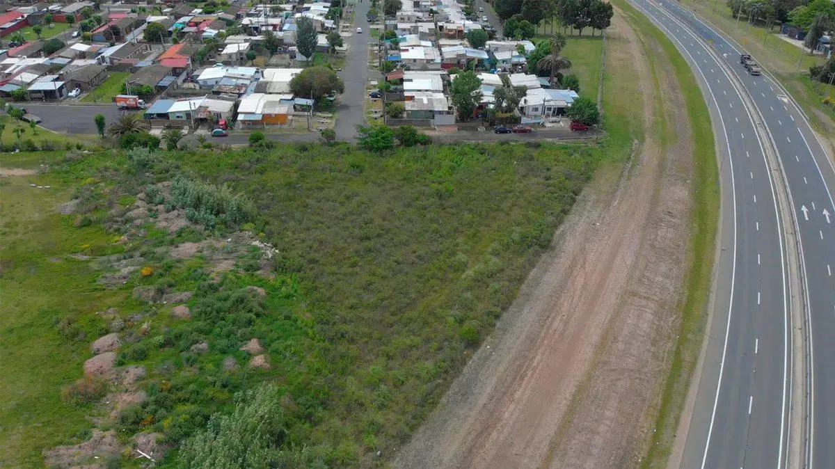 Venta terreno de 1.073m² sobre el By Pass de Pando 5