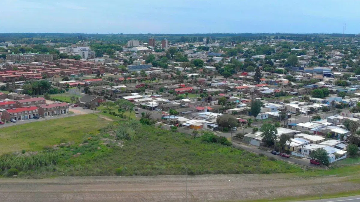 Venta terreno de 1.073m² sobre el By Pass de Pando 8