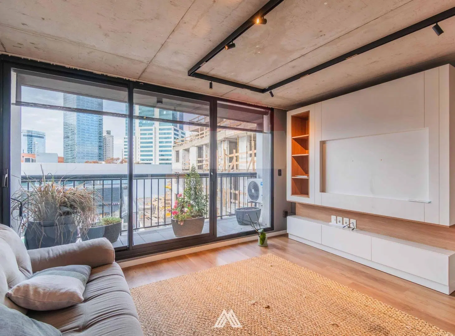 ALQUILER APTO POCITOS NUEVO 2 DORM. AMUEBLADO+GJE 2