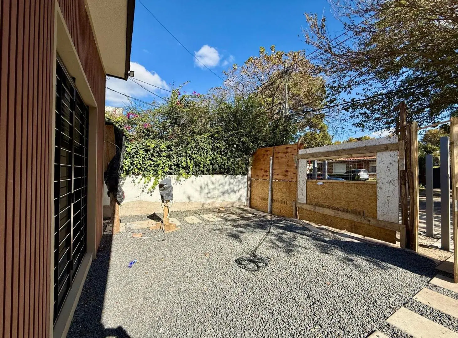 VENTA CASA 1 DORMITORIO COCHERA CARRASCO NORTE 5