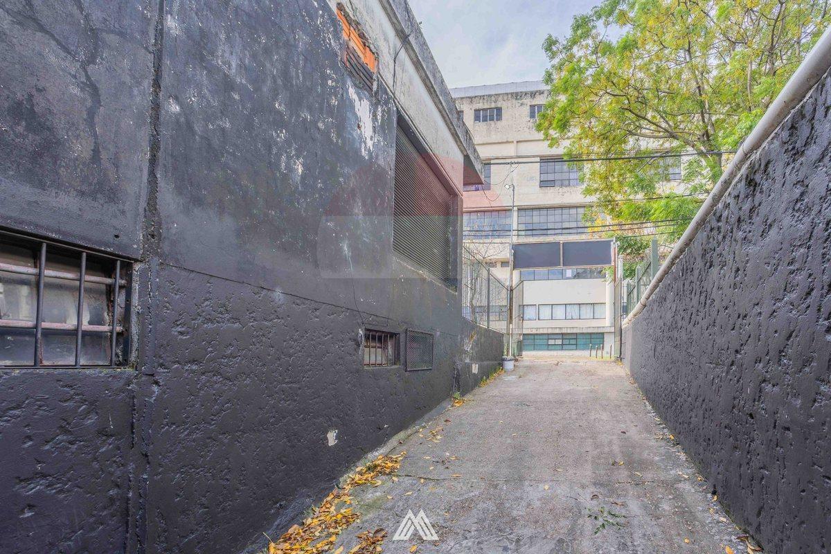 Venta Casa y Local con renta Villa Española