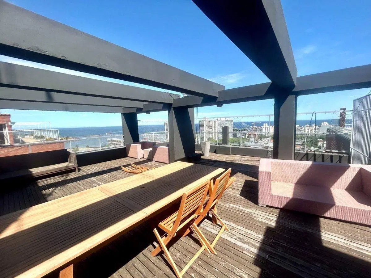 VENTA PENTHOUSE POCITOS, 3 DORM. SERVICIO, 3 GJES. 8