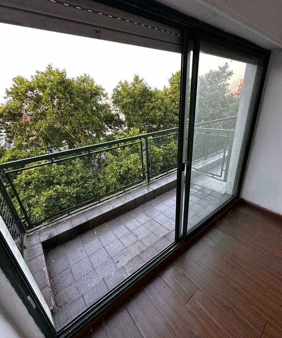 Venta Apartamento 2 Dormitorios con balcón centro 4