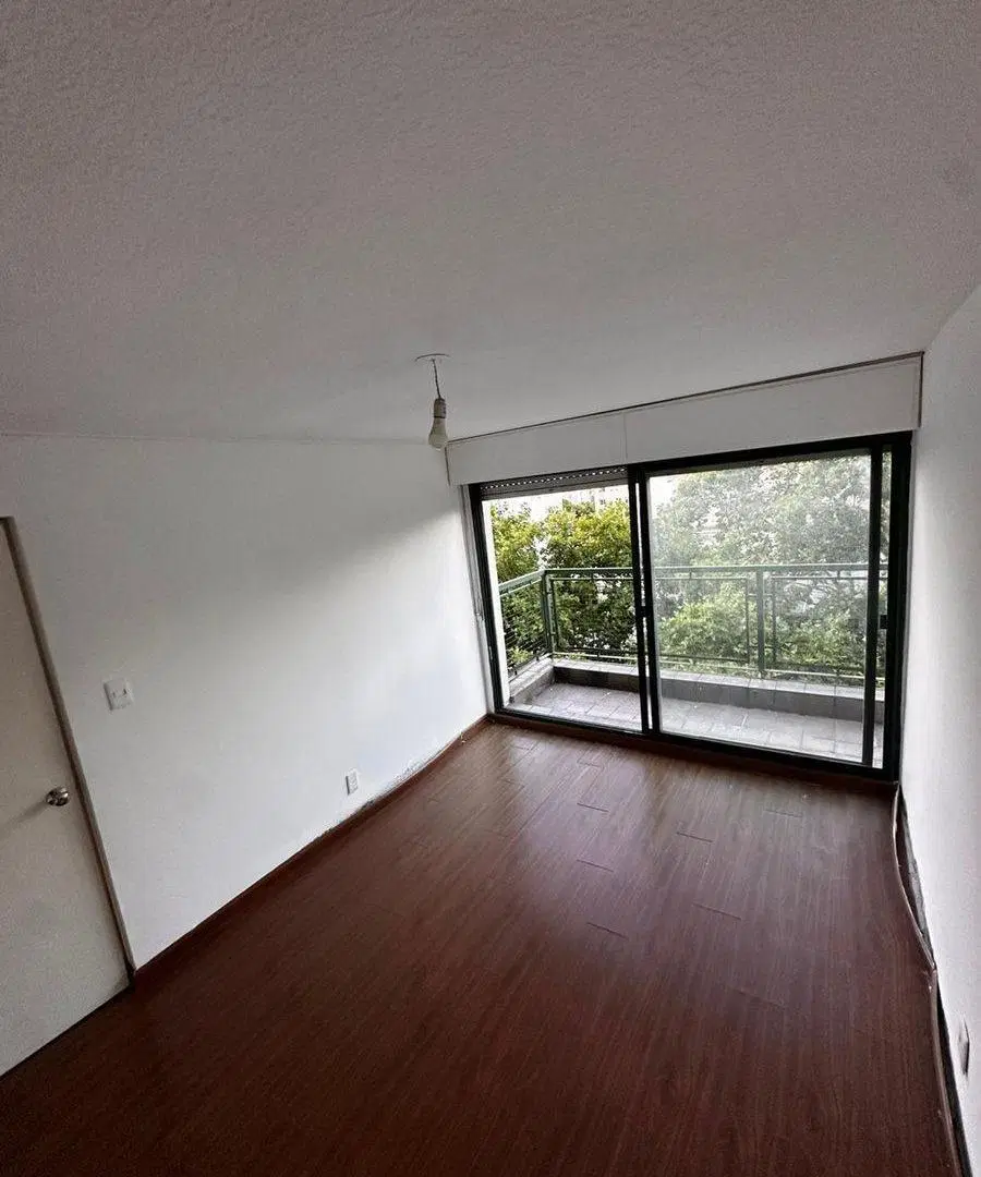 Venta Apartamento 2 Dormitorios con balcón centro 3