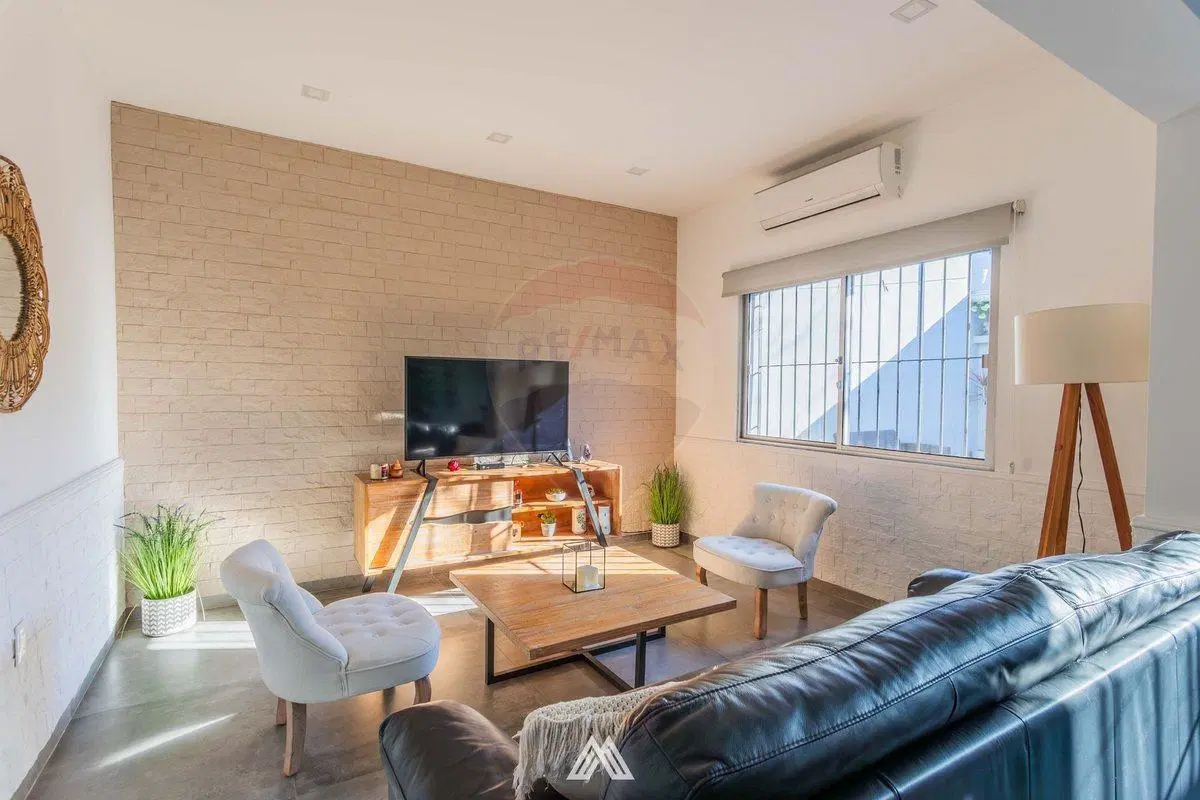VENTA CASA 4 DORMITORIOS LAS PIEDRAS CENTRO 3