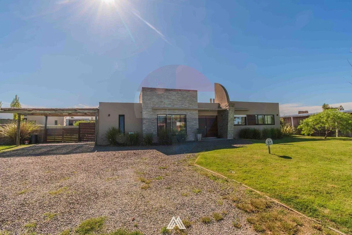 Venta casa 3 dorm Viñedos de la Tahona con piscina 2