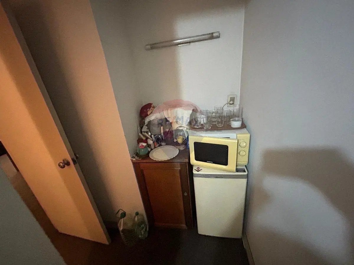 VENTA Oficina 5 ambientes Centro 3