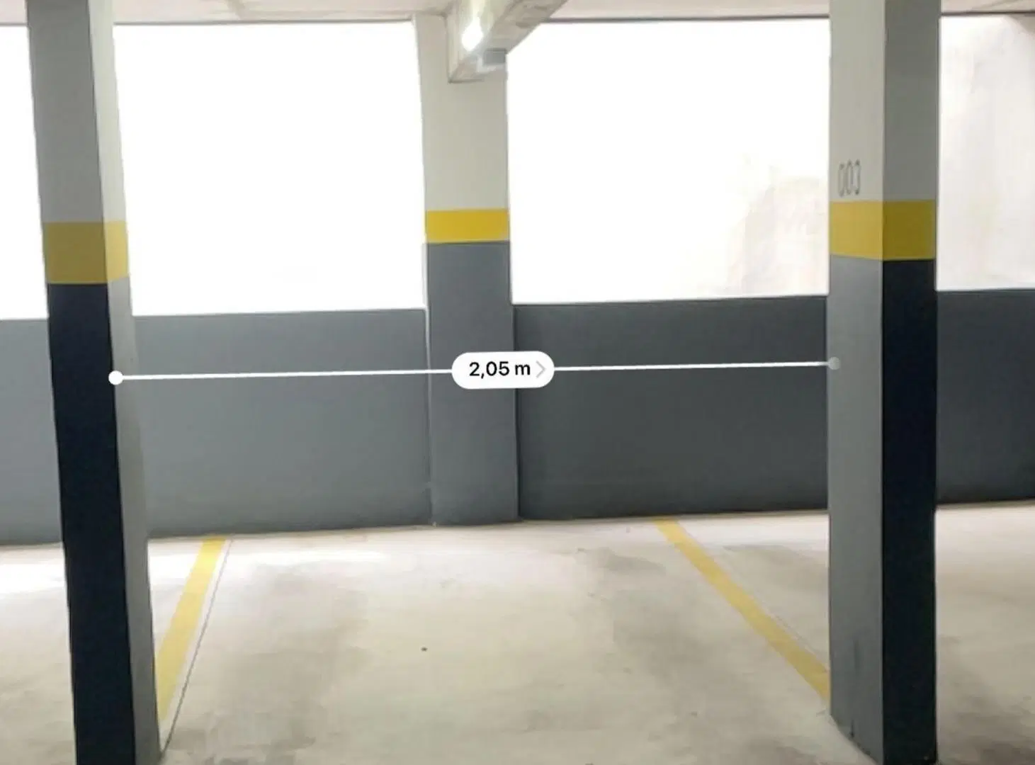 VENTA COCHERA EN EDIFICIO YASS POCITOS 1