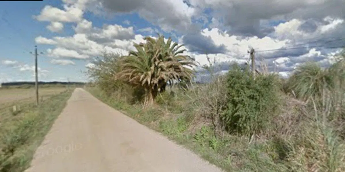 Venta Campo casi 4 hás, a 1 cuadra de Ruta 75 1