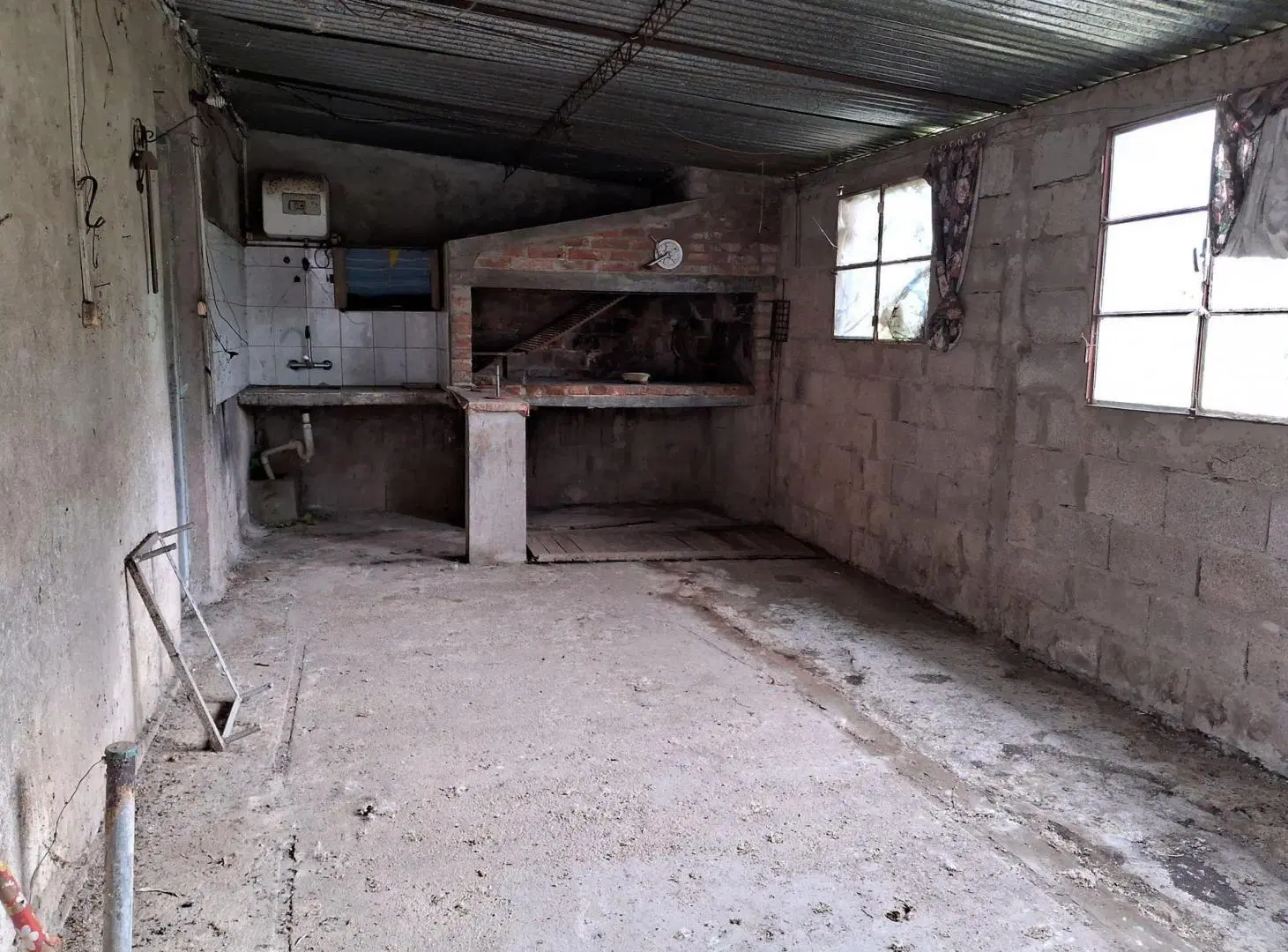 Se vende casa en Empalme Olmos con gran terreno. 4