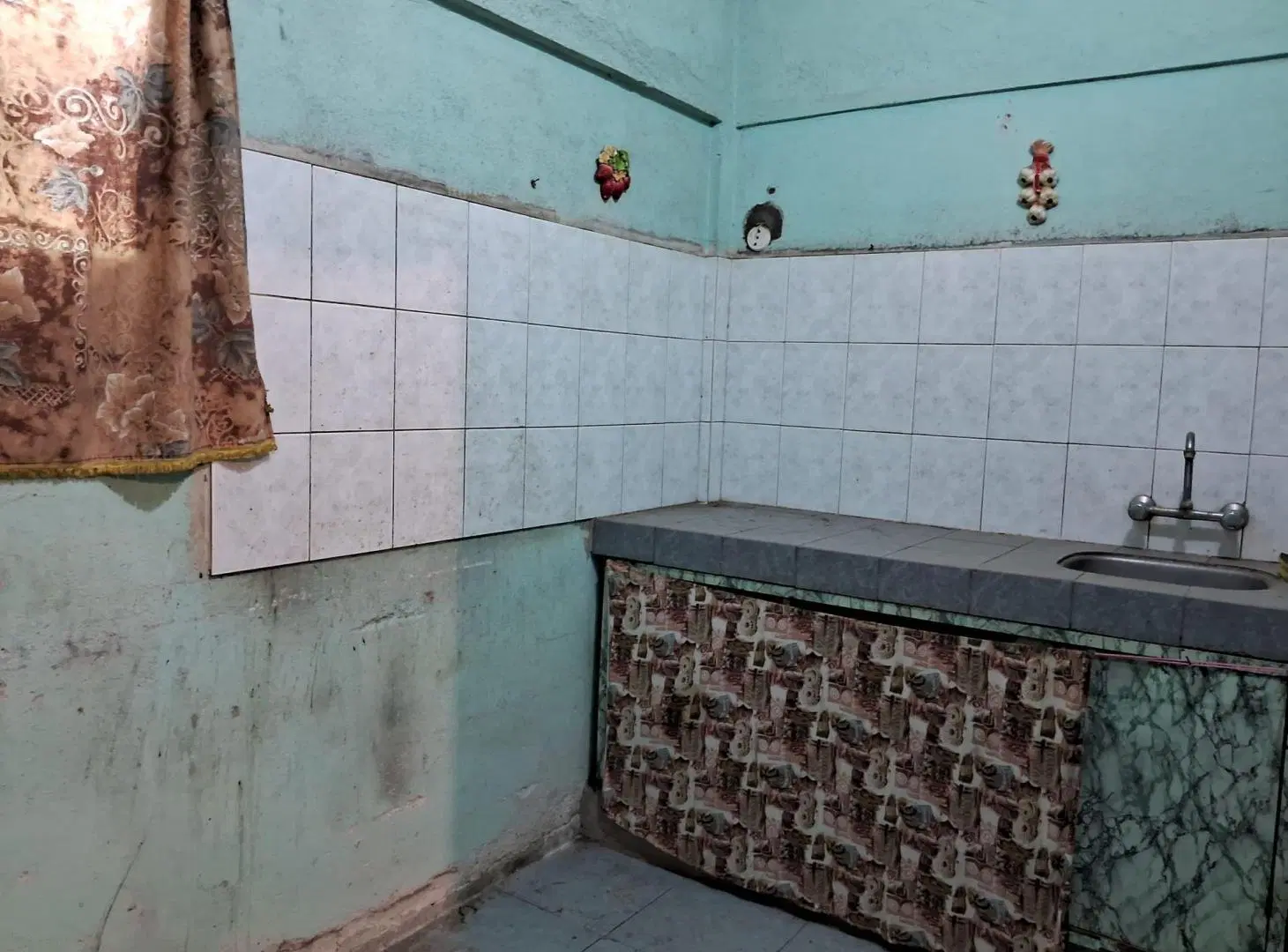 Se vende casa en Empalme Olmos con gran terreno. 2