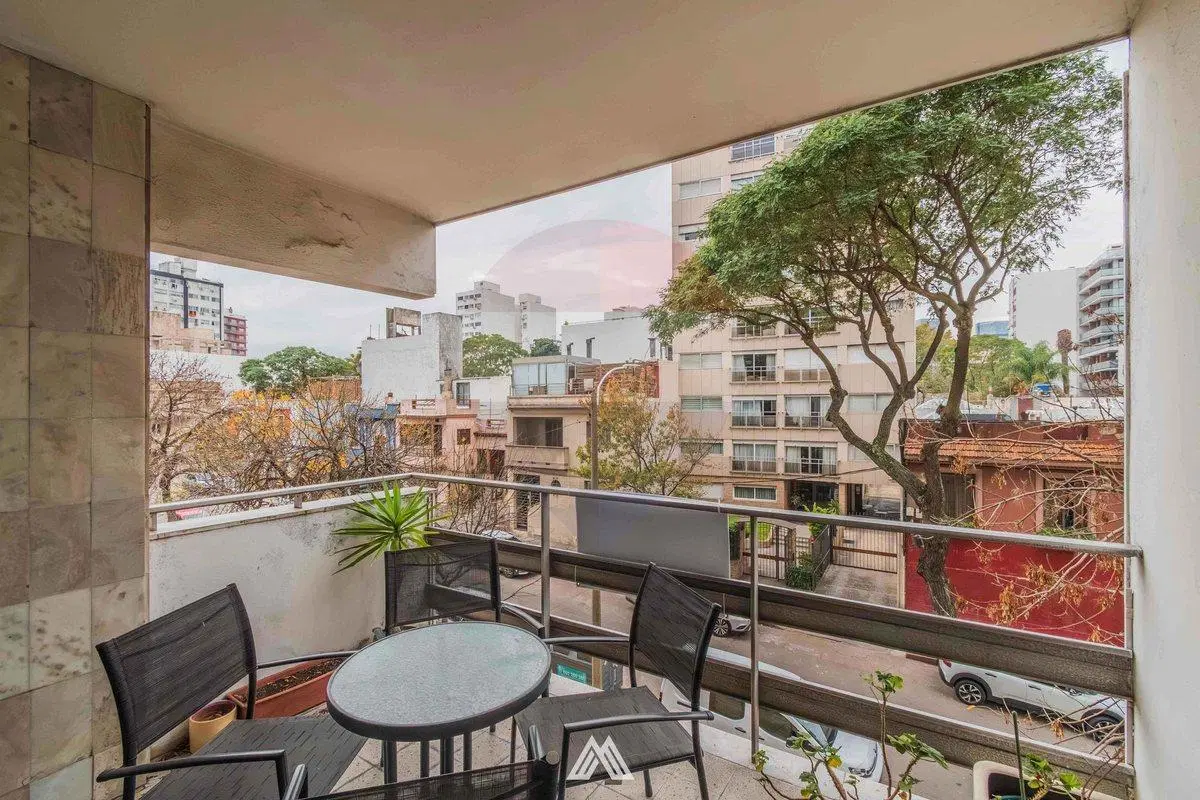 VENTA APTO 3 DORM+SERVICIO, GARAJE PISCINA POCITOS 2