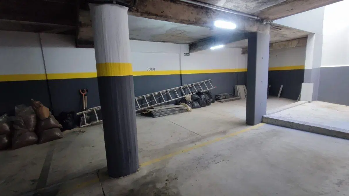Venta de cochera amplia a metros de ORT, Pocitos. 2