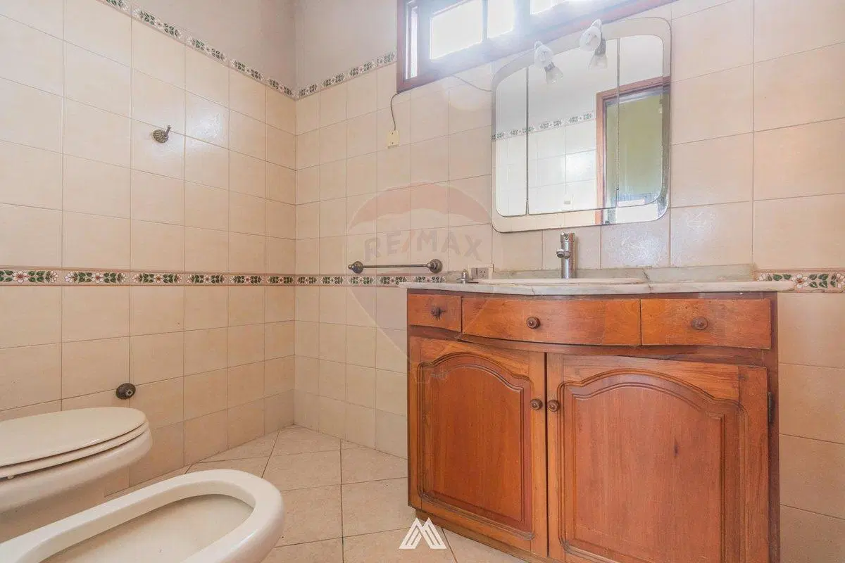 Venta casa 3 dormitorios en Pando con gran terreno 4