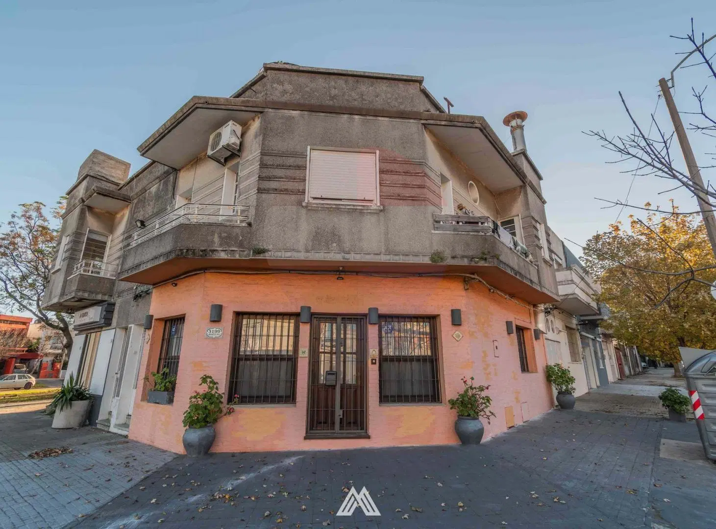 VENTA-local comercial esquina-PARQUE BATLLE 3