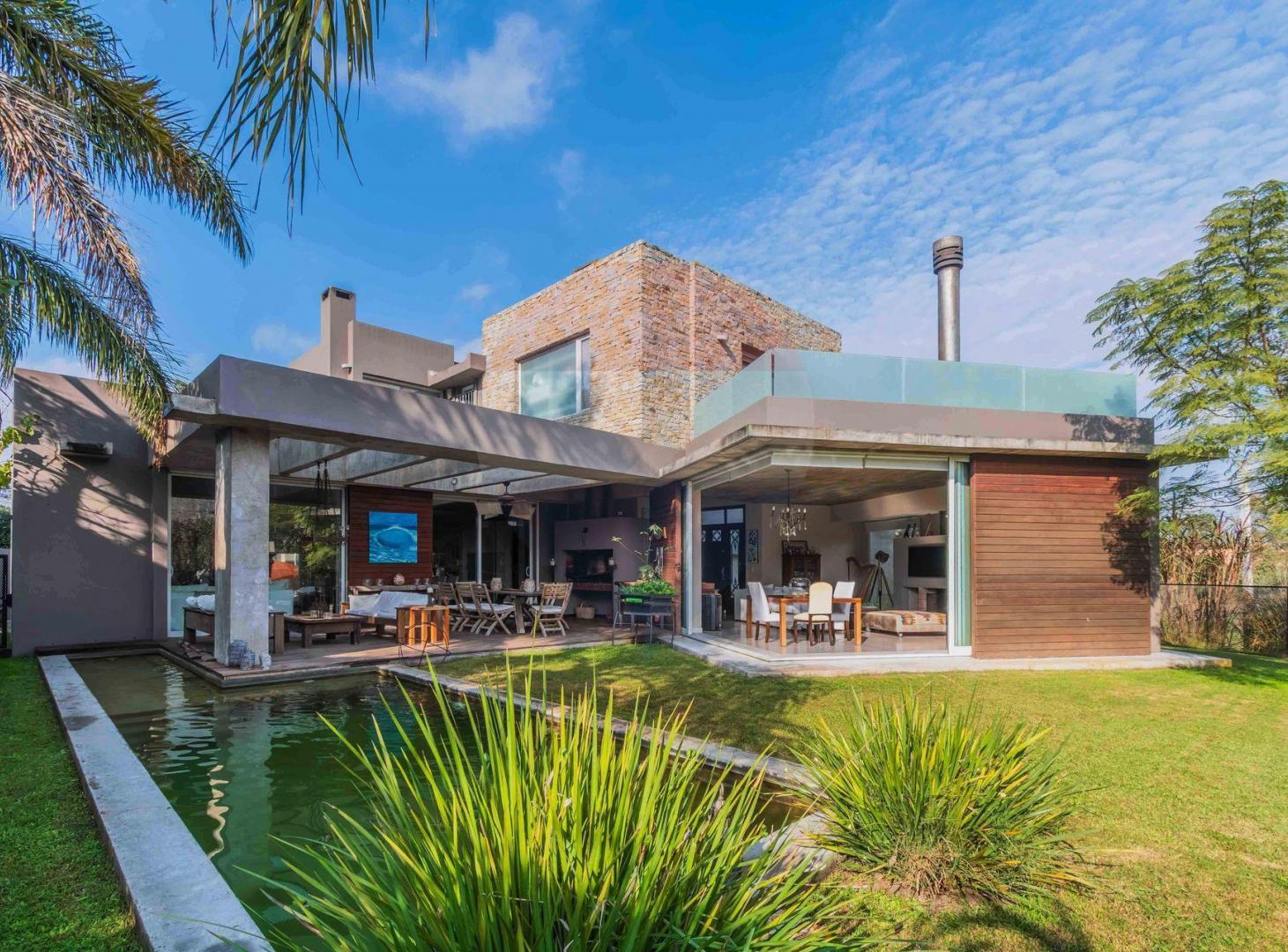 VENTA CASA PARQUE MIRAMAR 3 DORM ESTUDIO PISCINA