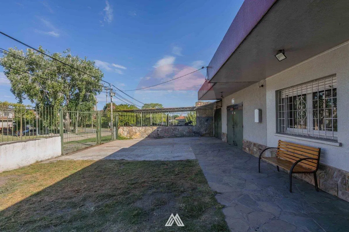 VENTA CASA 3 DORMITORIOS GARAGE MALVIN 1