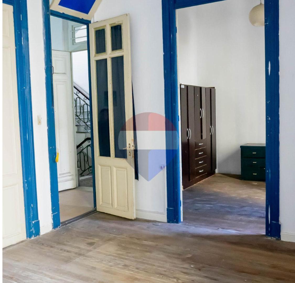 Foto de VENTA AMPLIO APTO 5 DORMITORIOS EN CENTRO, imagen 1