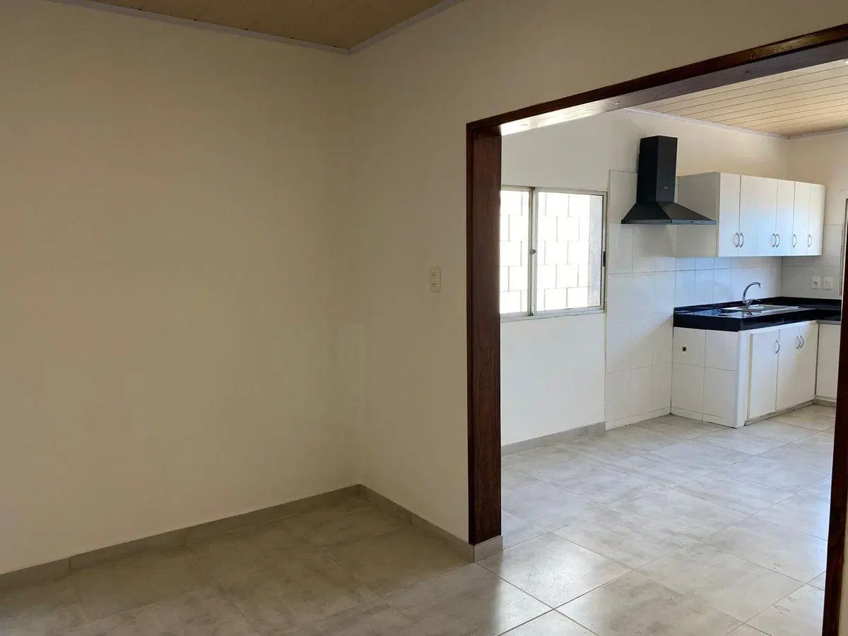 Alquiler casa tres dormitorios y cochera en Pando 4