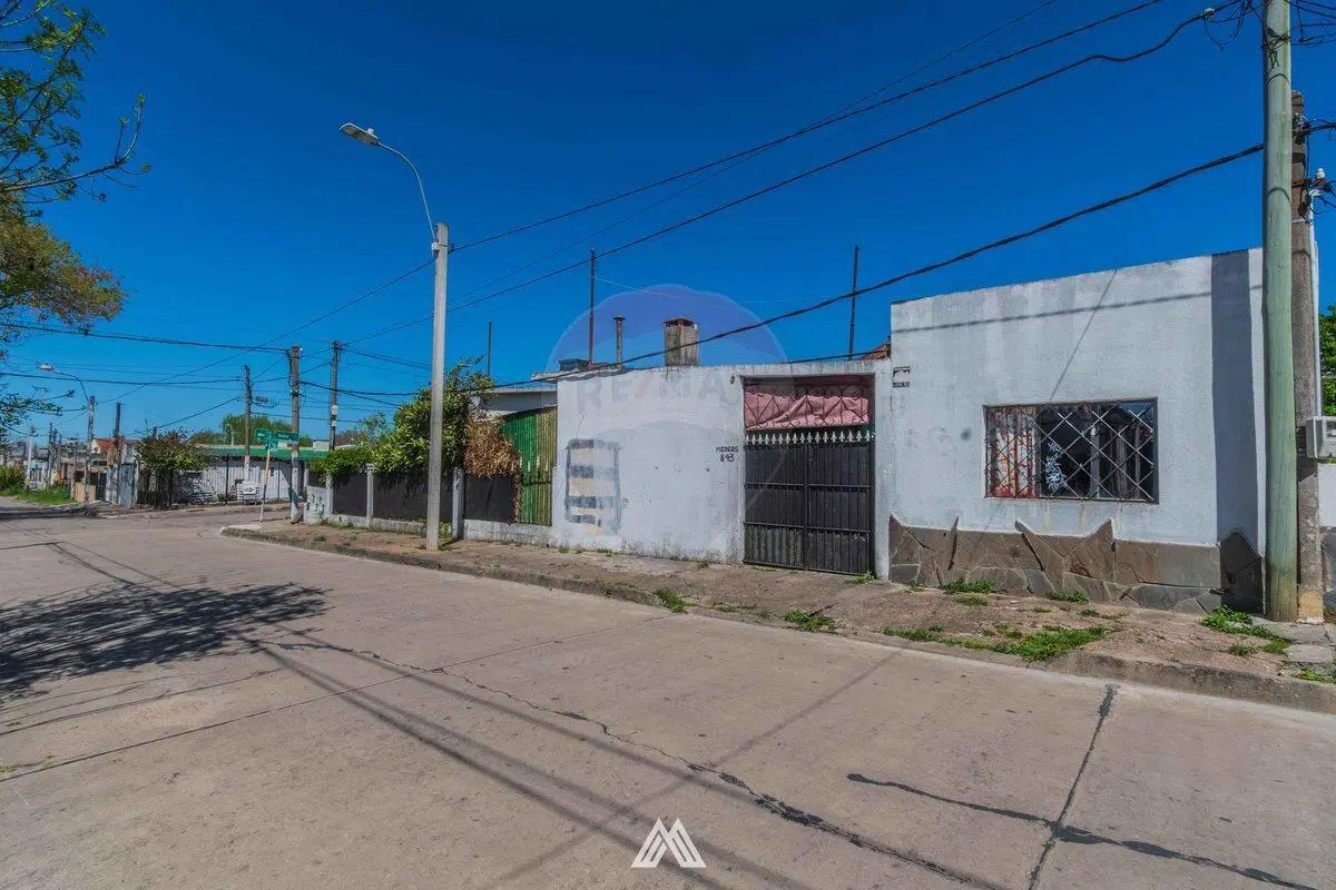 Venta de casa en Pando dos dormitorios y garaje 3