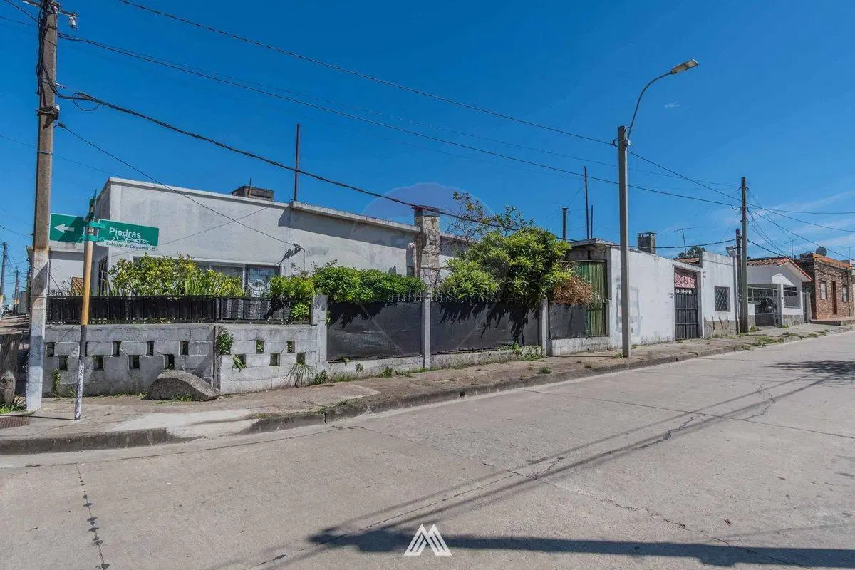 Venta de casa en Pando dos dormitorios y garaje 2
